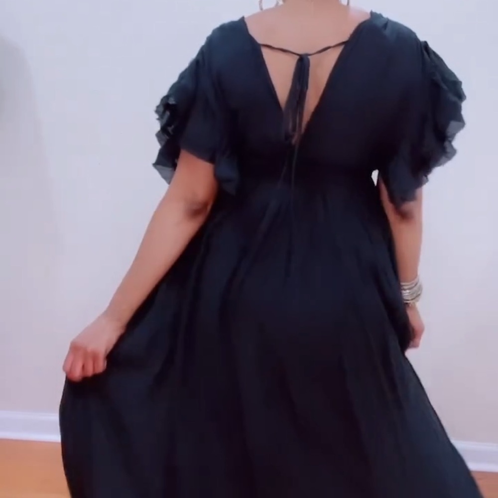 Oversized Black Flowy Maxi Dress - Picture 8 of 9